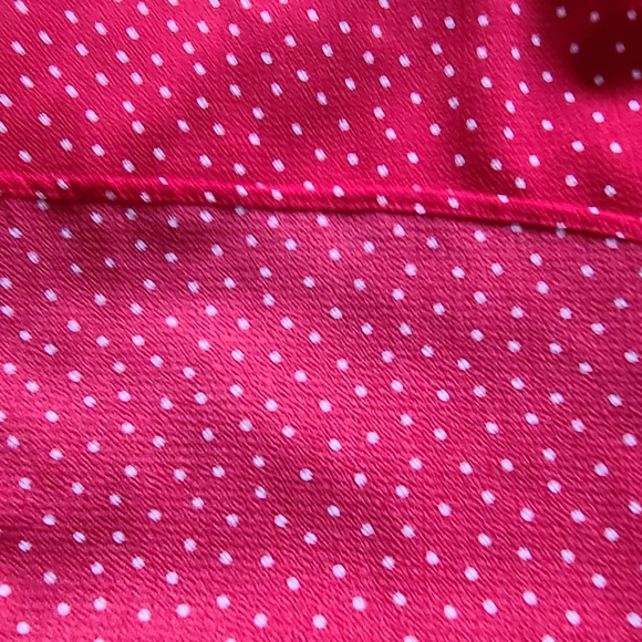 Red - Picture 3 of 7